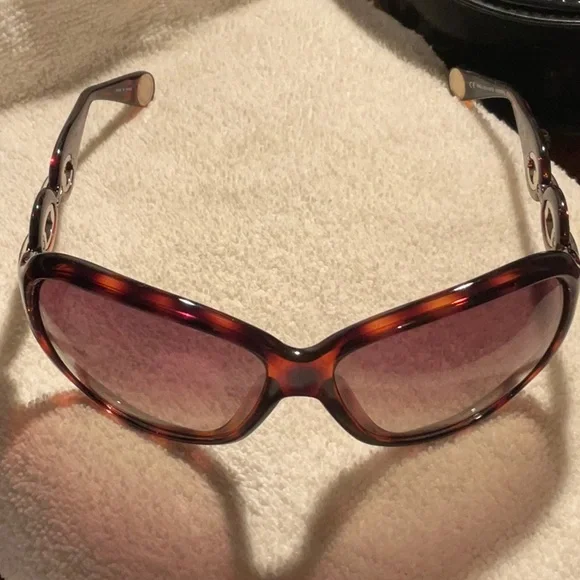 Marc Jacobs Tortoise Shell Sunglasses - Picture 3 of 8